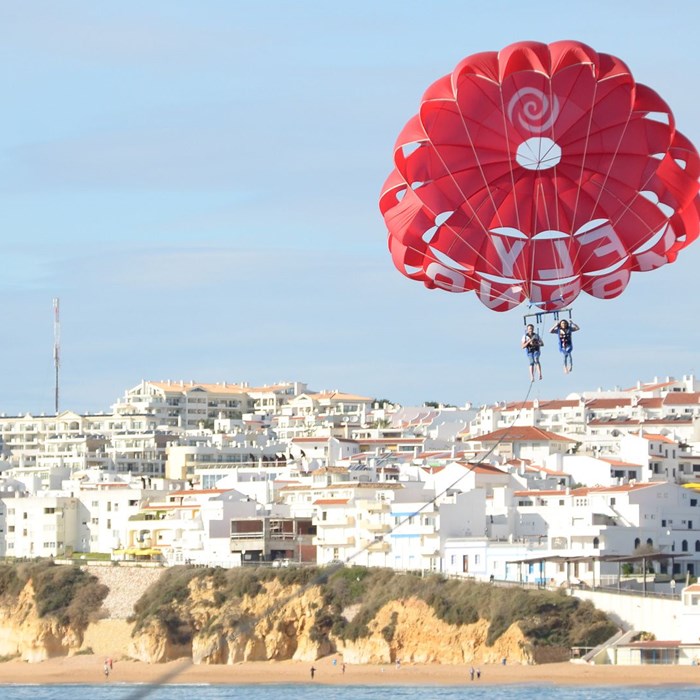 Parasailing, a partir de Albufeira